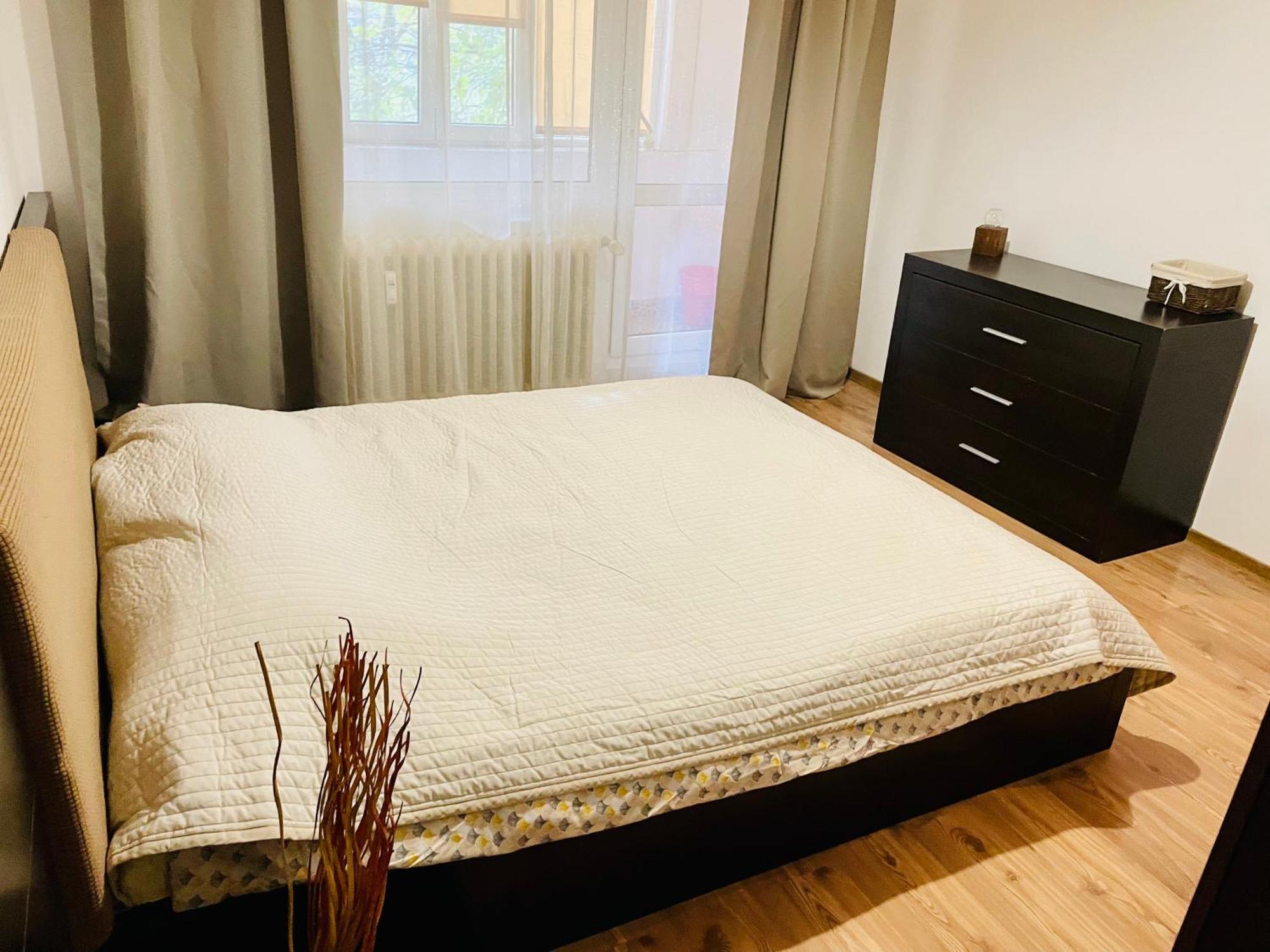 Thias Apartment -Parter, Langa Spitalul Marie Curie Bucureşti Ngoại thất bức ảnh